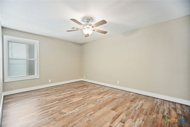 8 Las Brisas Place, Port Lavaca, TX 77979