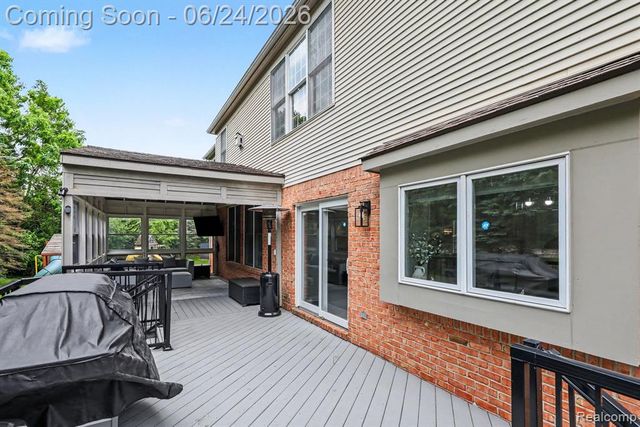 4575 Northridge Court, West Bloomfield, MI 48323