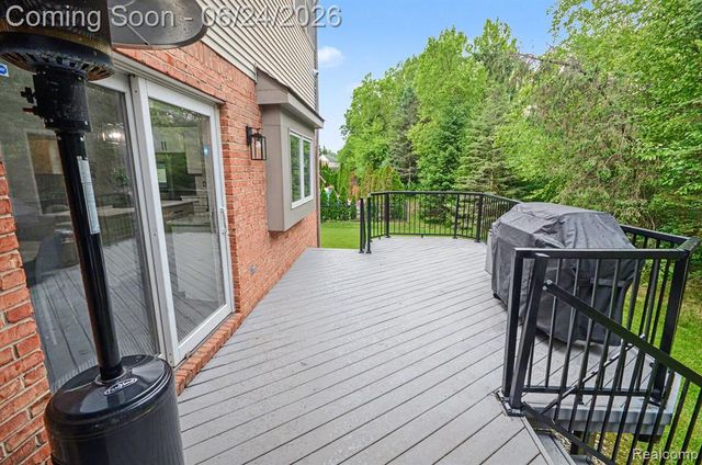4575 Northridge Court, West Bloomfield, MI 48323