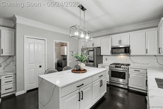 4575 Northridge Court, West Bloomfield, MI 48323