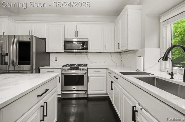 4575 Northridge Court, West Bloomfield, MI 48323