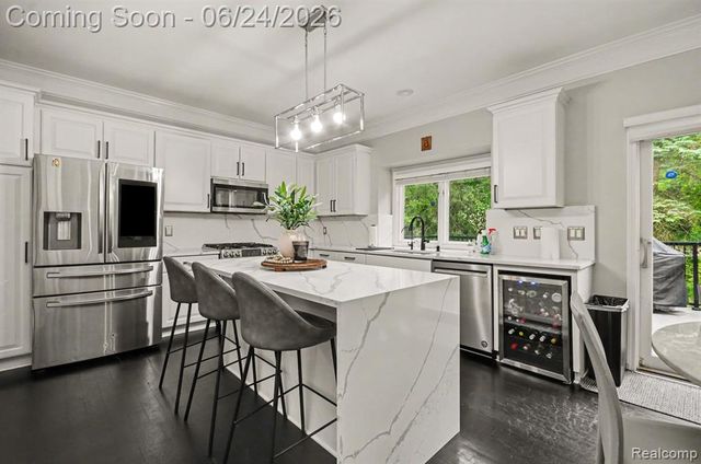4575 Northridge Court, West Bloomfield, MI 48323