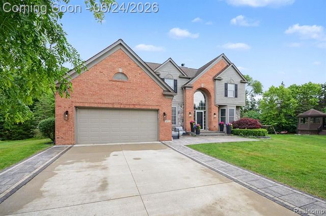 4575 Northridge Court, West Bloomfield, MI 48323