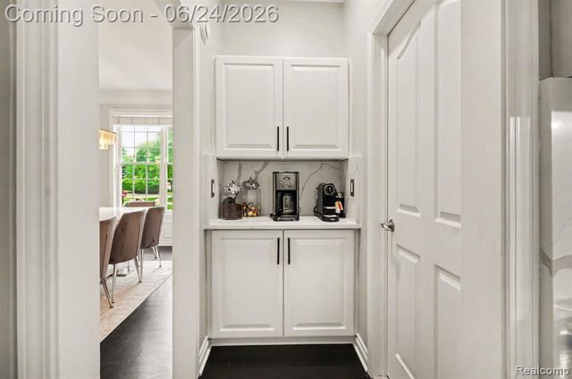 4575 Northridge Court, West Bloomfield, MI 48323