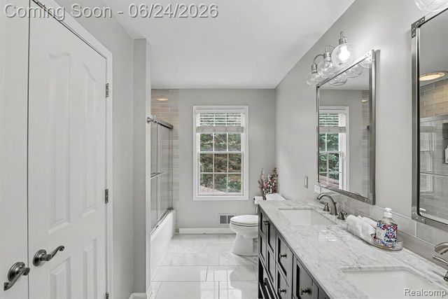 4575 Northridge Court, West Bloomfield, MI 48323