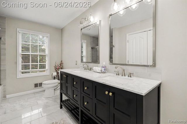 4575 Northridge Court, West Bloomfield, MI 48323