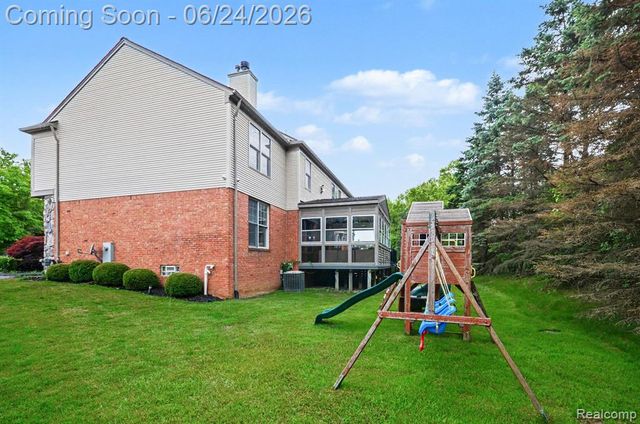 4575 Northridge Court, West Bloomfield, MI 48323