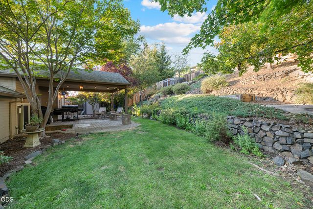 4773 Cloudcrest Drive, Medford, OR 97504