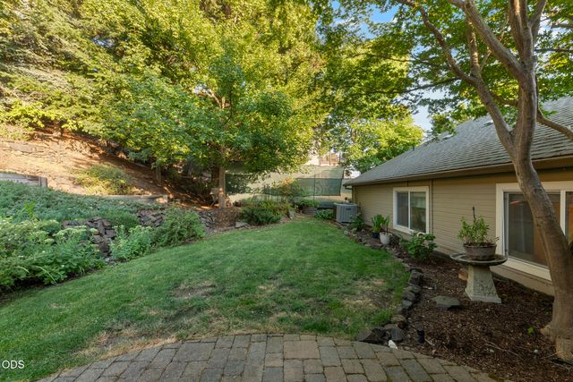 4773 Cloudcrest Drive, Medford, OR 97504