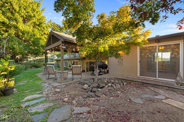 4773 Cloudcrest Drive, Medford, OR 97504