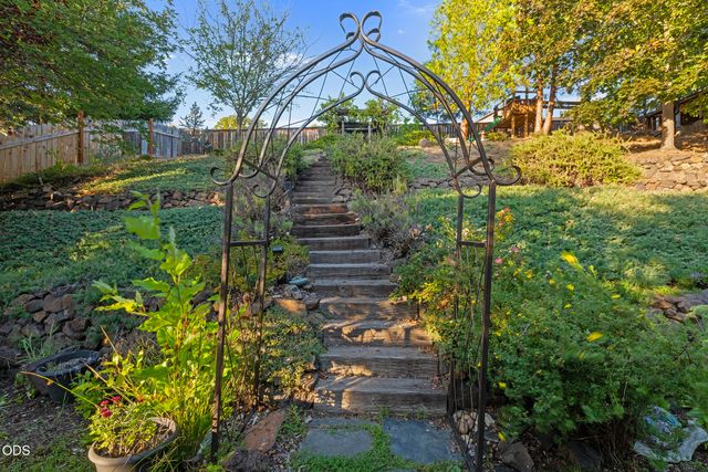 4773 Cloudcrest Drive, Medford, OR 97504