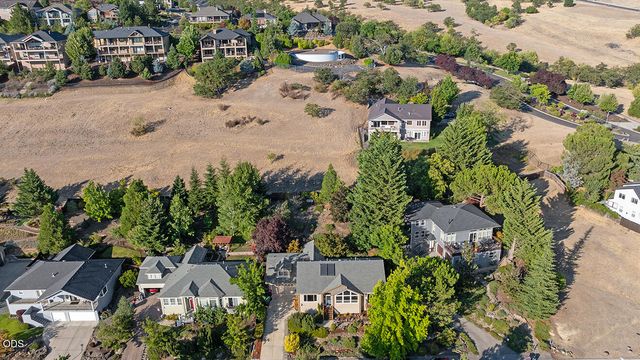 4773 Cloudcrest Drive, Medford, OR 97504