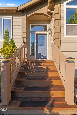 4773 Cloudcrest Drive, Medford, OR 97504