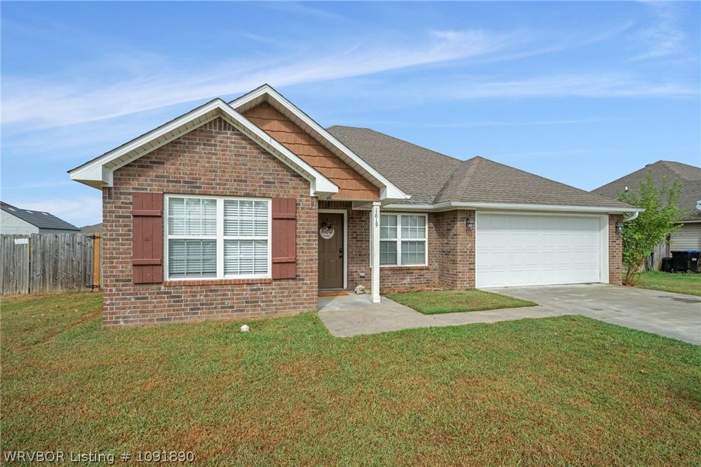 1619 Riley Circle, Alma, AR 72921