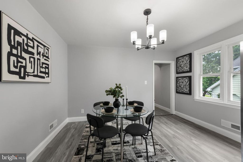 Image 10 of property listing at 6512 BROOK AVE, Baltimore, MD 21206