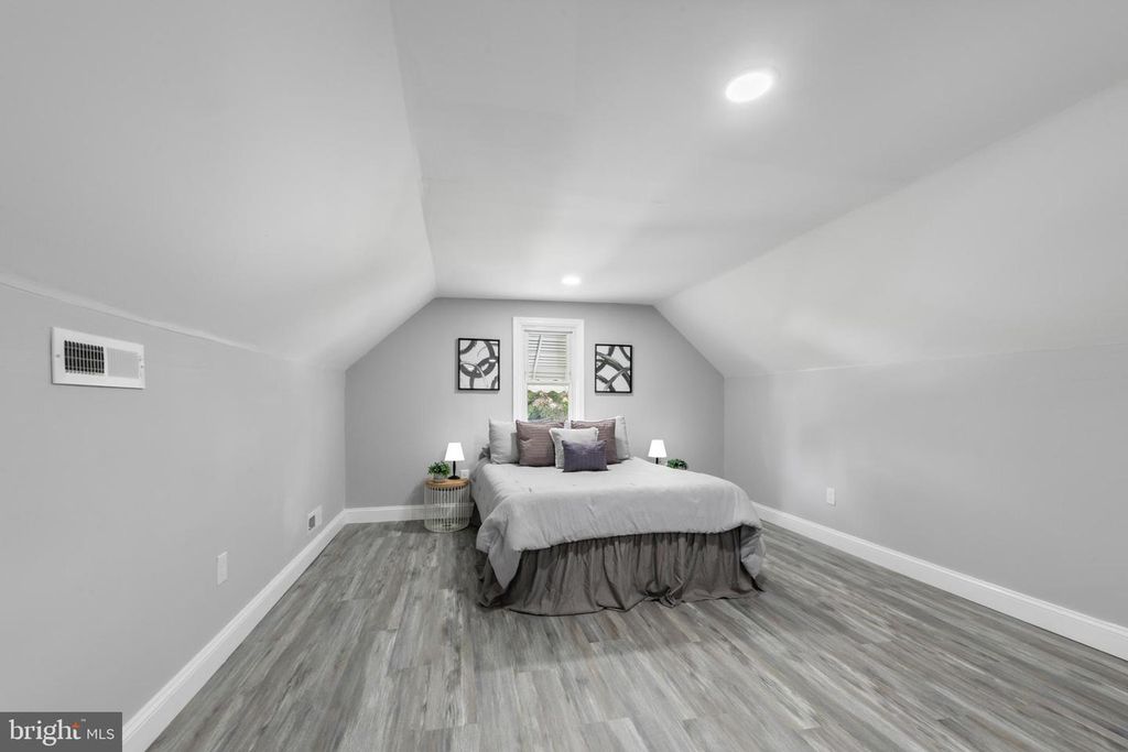 Image 25 of property listing at 6512 BROOK AVE, Baltimore, MD 21206