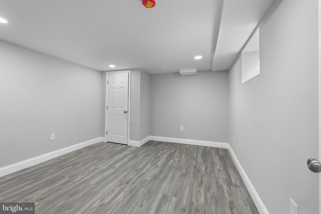 Image 30 of property listing at 6512 BROOK AVE, Baltimore, MD 21206