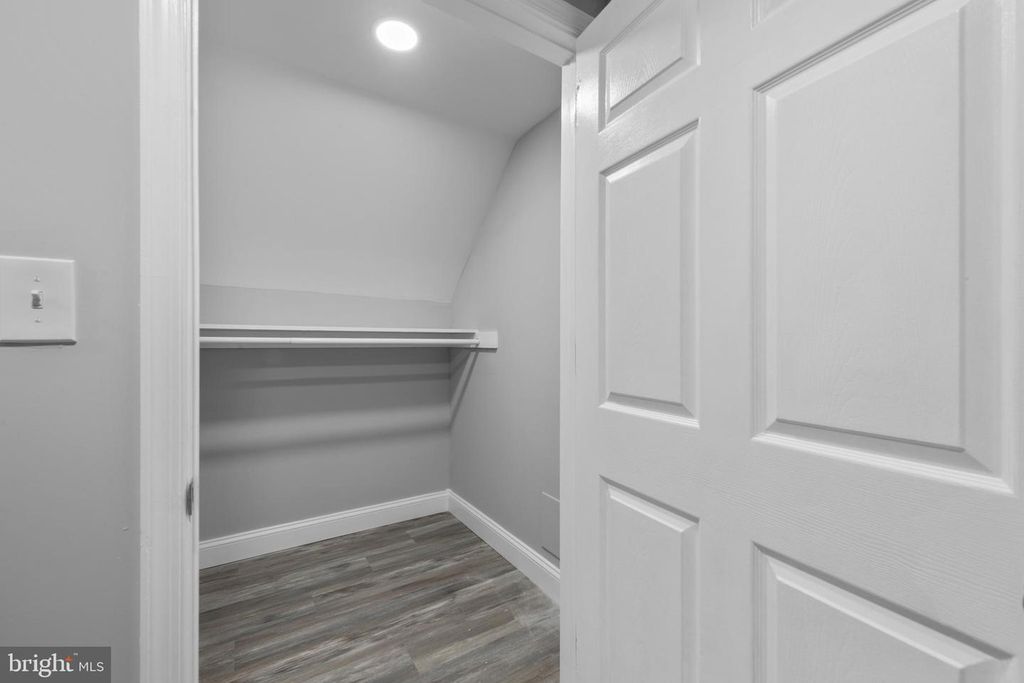 Image 34 of property listing at 6512 BROOK AVE, Baltimore, MD 21206