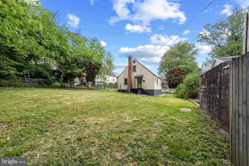Image 40 of property listing at 6512 BROOK AVE, Baltimore, MD 21206