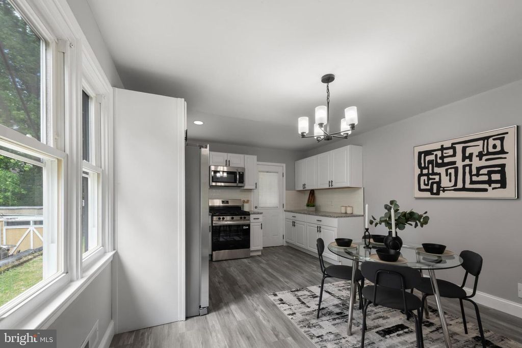 Image 8 of property listing at 6512 BROOK AVE, Baltimore, MD 21206