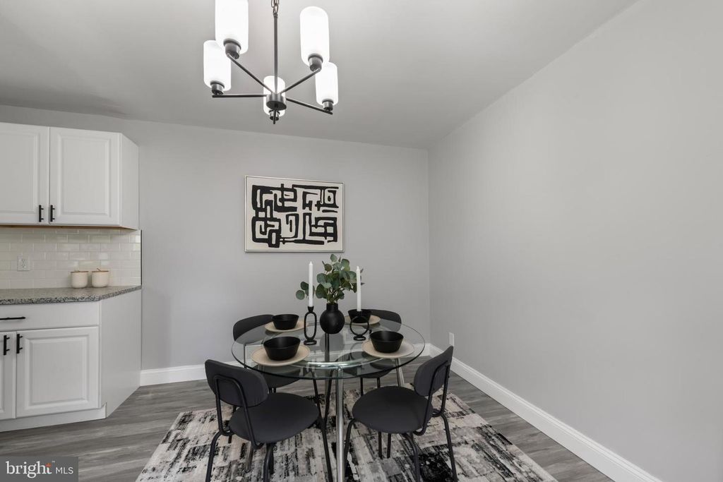 Image 9 of property listing at 6512 BROOK AVE, Baltimore, MD 21206