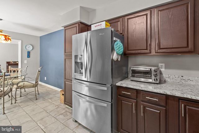 216 FAIRFAX LN, Locust Grove, VA 22508