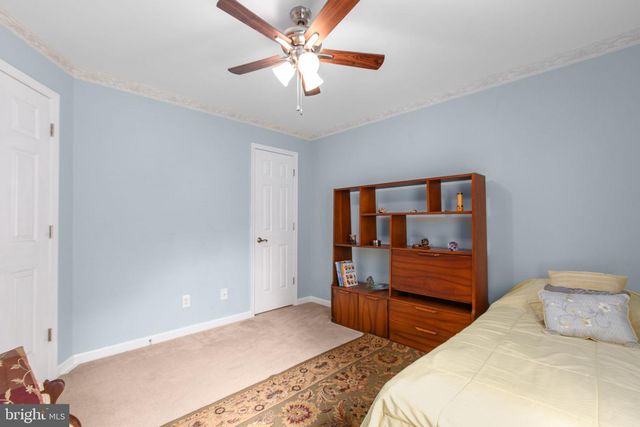 216 FAIRFAX LN, Locust Grove, VA 22508