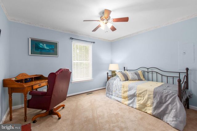 216 FAIRFAX LN, Locust Grove, VA 22508