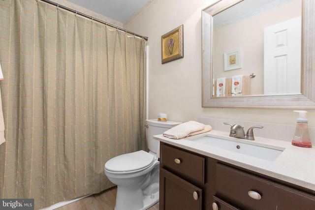 216 FAIRFAX LN, Locust Grove, VA 22508