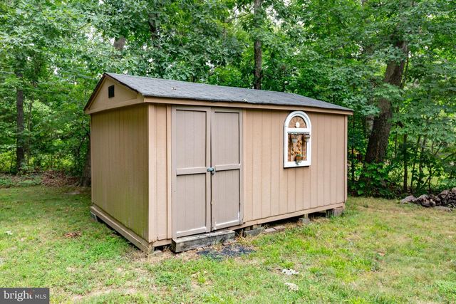 216 FAIRFAX LN, Locust Grove, VA 22508