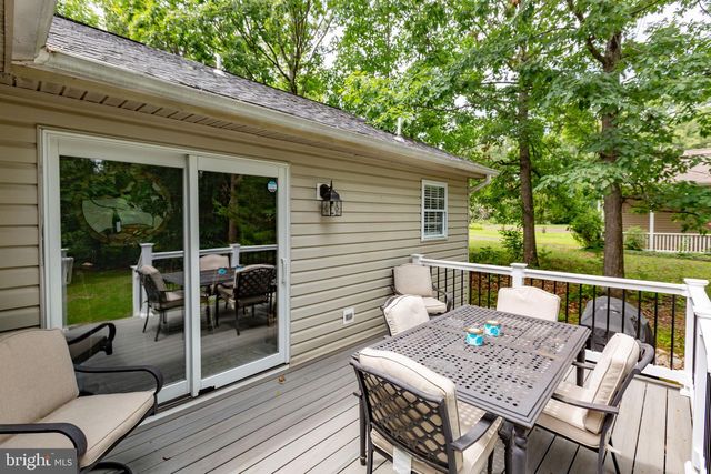 216 FAIRFAX LN, Locust Grove, VA 22508