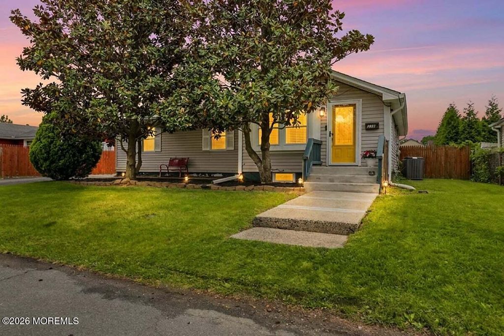 339 Raritan Boulevard, Keyport, NJ 07735