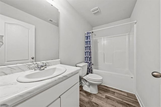 1705 Redbout Court, Hope Mills, NC 28348