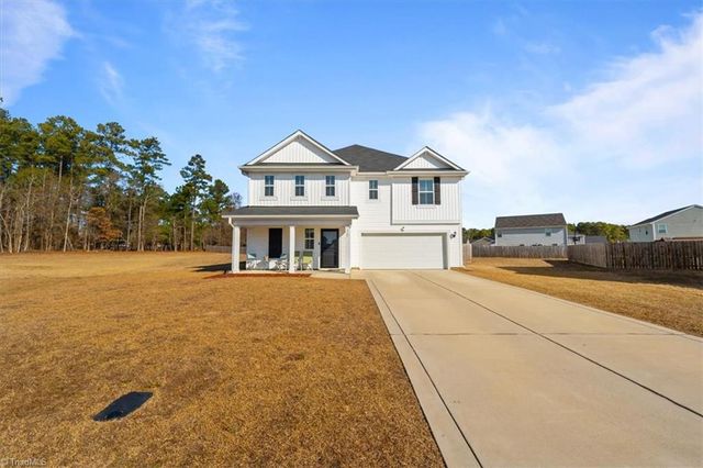 1705 Redbout Court, Hope Mills, NC 28348