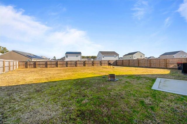 1705 Redbout Court, Hope Mills, NC 28348