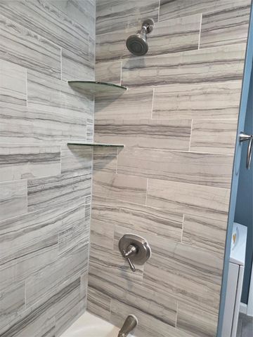 619 13th Street 2, Galveston, TX 77550