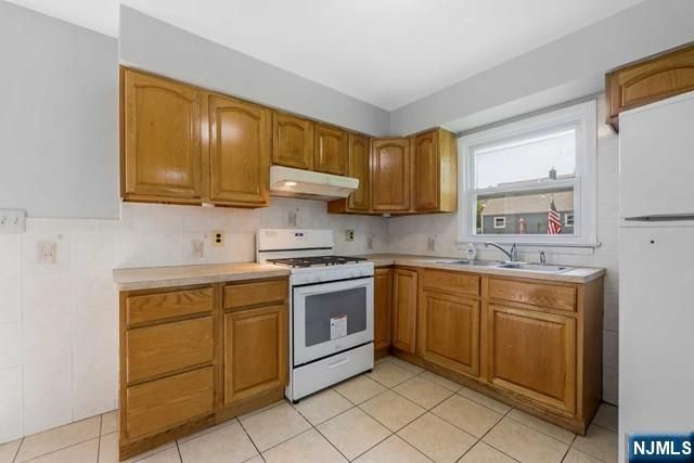 24 Van Vliet Court 2, Clifton, NJ 07013