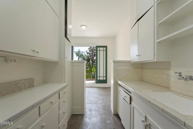 99 S Raymond Avenue 206, Pasadena, CA 91105