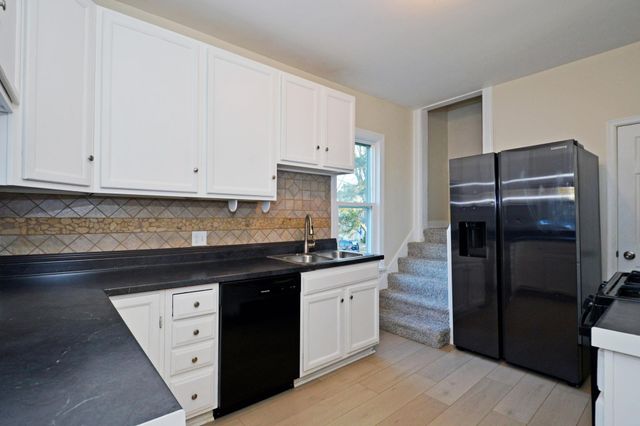 3335 Sheridan Avenue N, Minneapolis, MN 55412