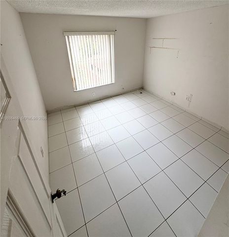 5201 NW 7th St 411, Miami, FL 33126