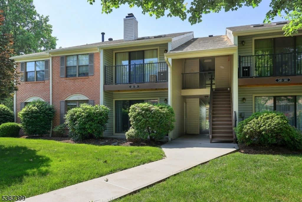 136 Woodward Ln, Bernards Twp., NJ 07920