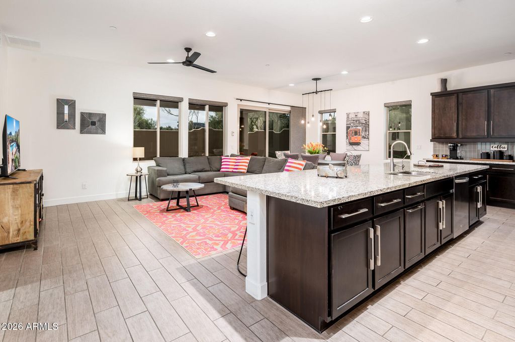 Image 11 of property listing at 27000 N ALMA SCHOOL Parkway 1042, Scottsdale, AZ 85262