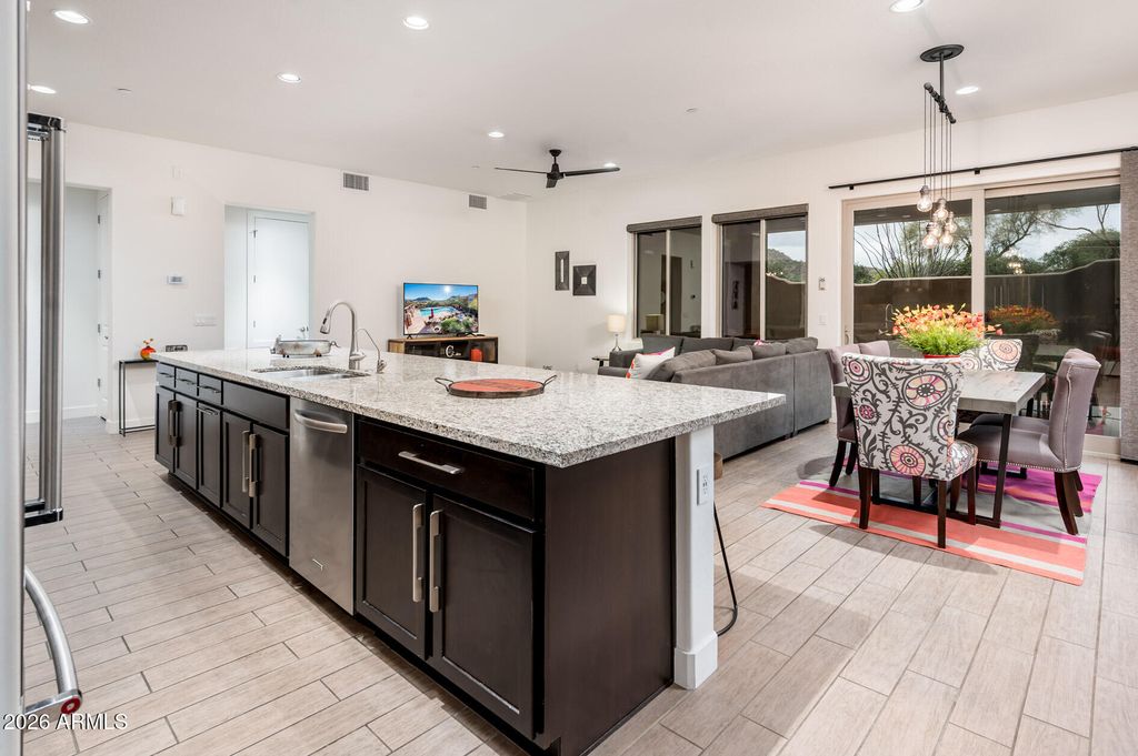 Image 17 of property listing at 27000 N ALMA SCHOOL Parkway 1042, Scottsdale, AZ 85262