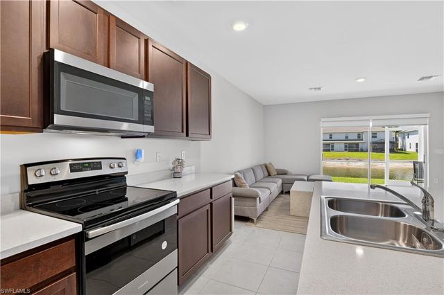 15396 Wildflower CIR, Naples, FL 34119