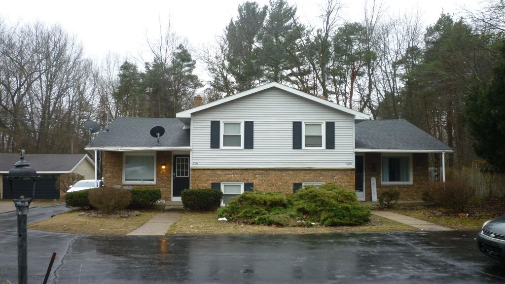 4690 Burton Street SE, Grand Rapids, MI 49546