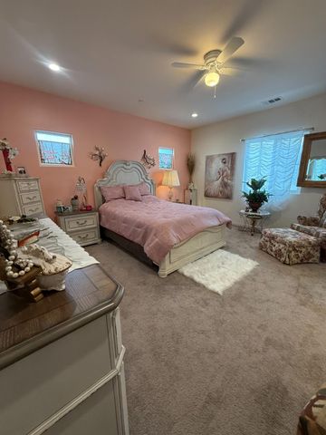 713 Betten St, Los Banos, CA 93635