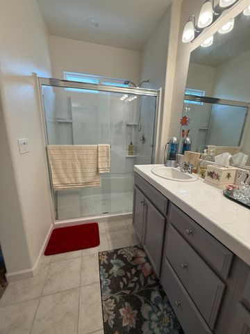 713 Betten St, Los Banos, CA 93635