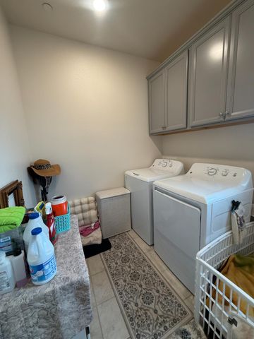 713 Betten St, Los Banos, CA 93635