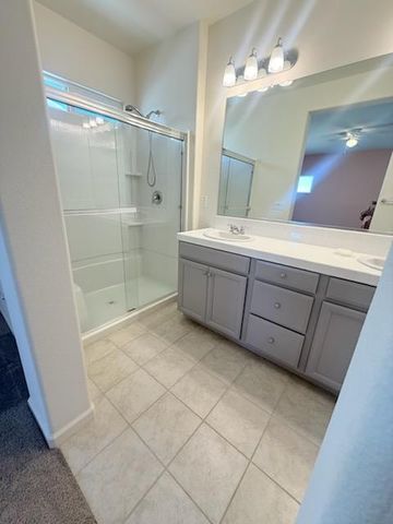 713 Betten St, Los Banos, CA 93635