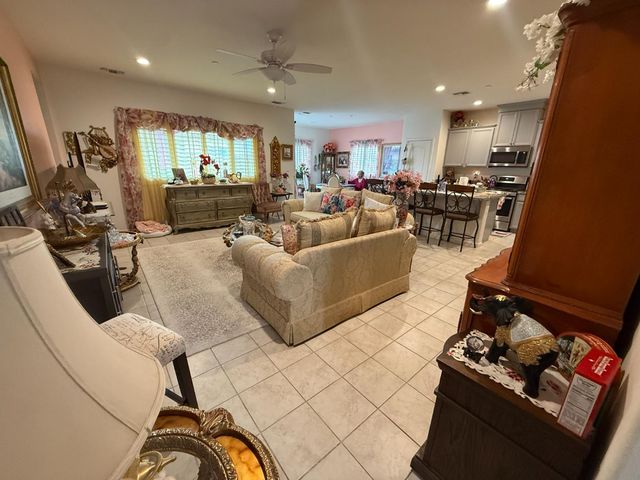 713 Betten St, Los Banos, CA 93635